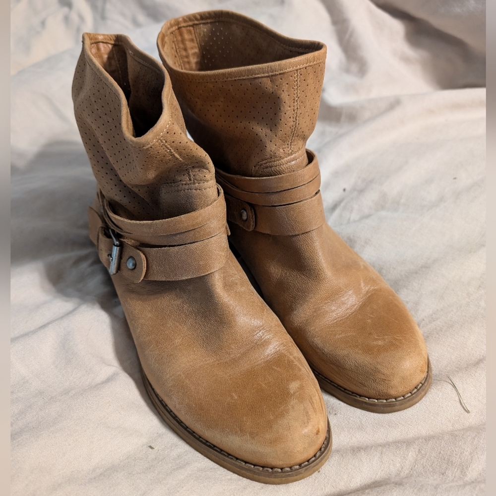 Marc Fisher Womens Rosan Ankle Boots